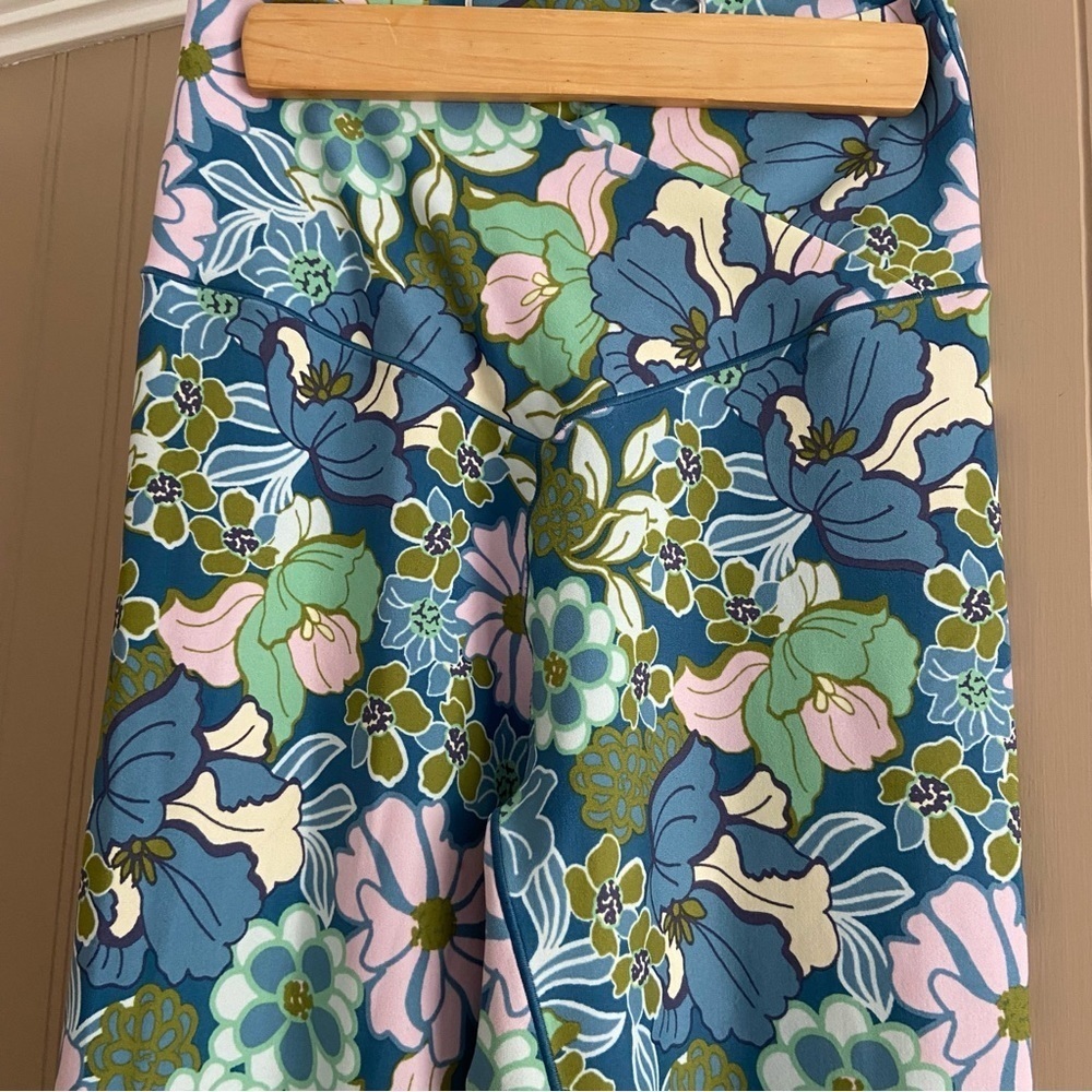 Aerie OFFLINE Real Me Super Soft Floral Leggings Like New Women’s Size S-M - Picture 2 of 7